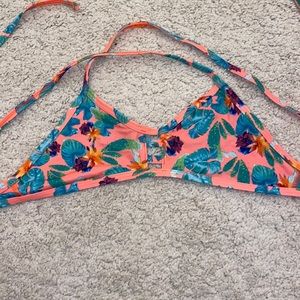 NWOT SMALL PINK HAWAIIAN JOLYN TOMCAT BIKINI TOP